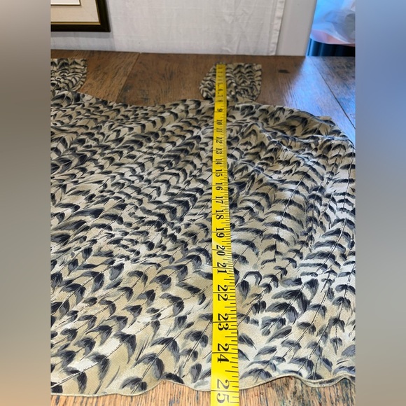 ALGO Size 22 – Beige & Black Feather Print Sleeveless Top - Picture 5 of 8